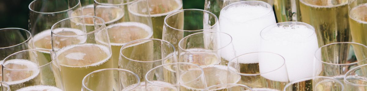 Champagne, Crémant, Cava a Prosecco_úzké_foto